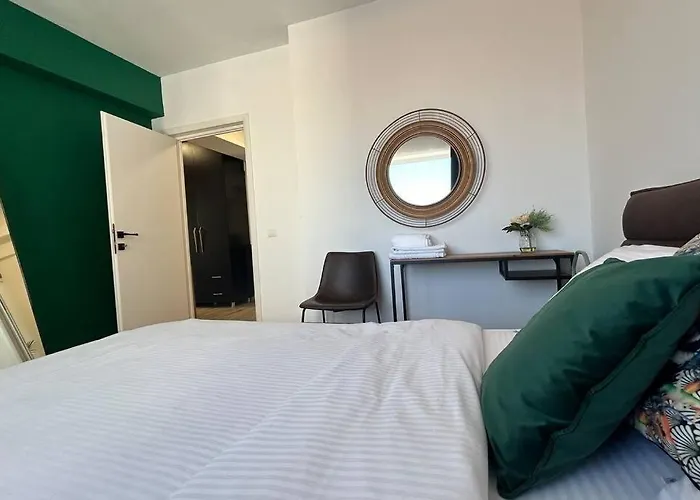 Abc - 42 Apartment *