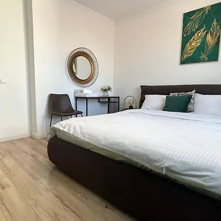 Abc - 42 Apartment